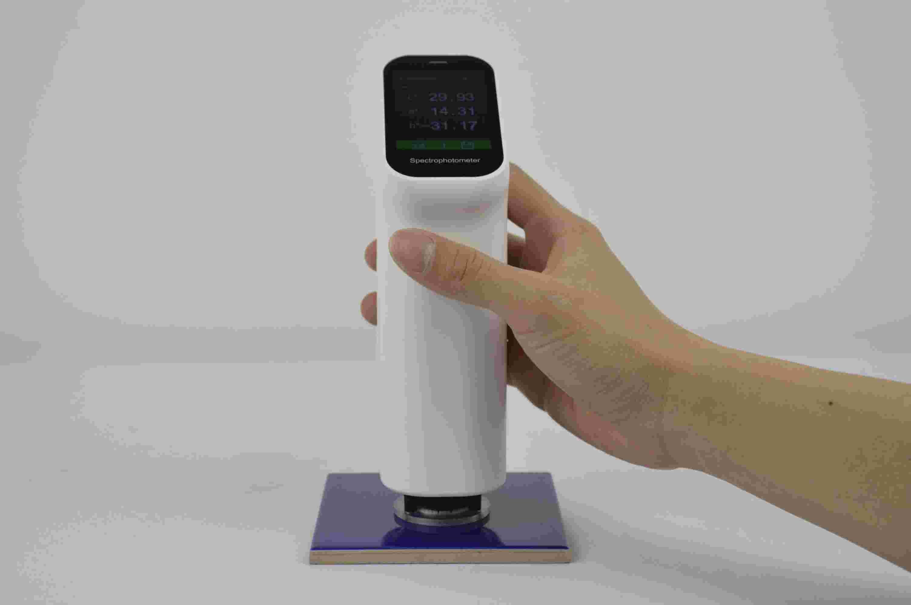 CS520 Portable Spectrophotometer 20 Color Indexes 26 Illuminants